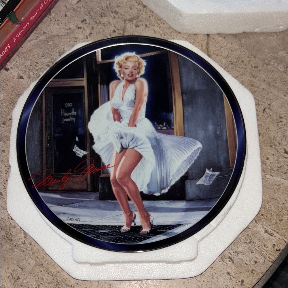 Marilyn Monroe First Issue Decorative Plate Numbered Isn’t it Delicious